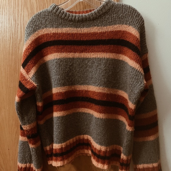 Urban Outfitters Sweater - Picture 2 of 3